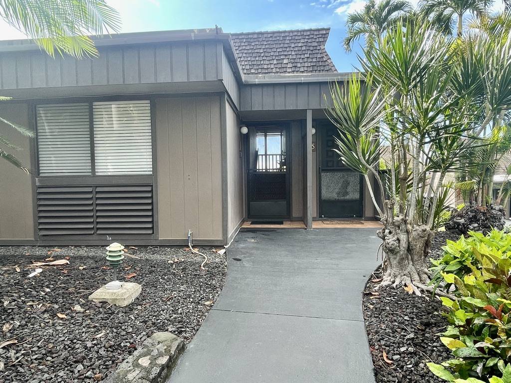 Pahala, HI 96777,95-788 NINOLE LOOP RD #54
