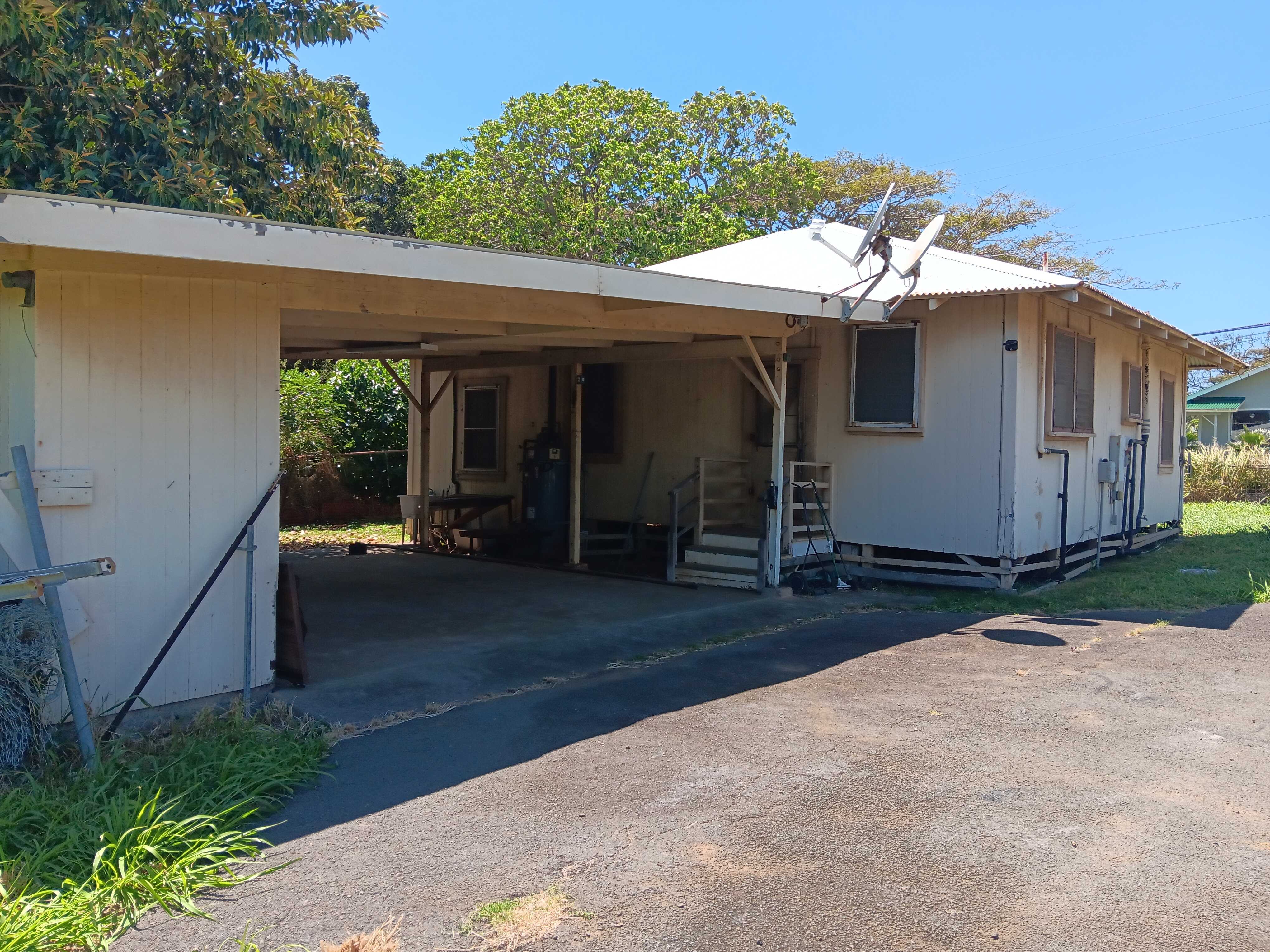 Naalehu, HI 96772,95-1168 KUKUI RD