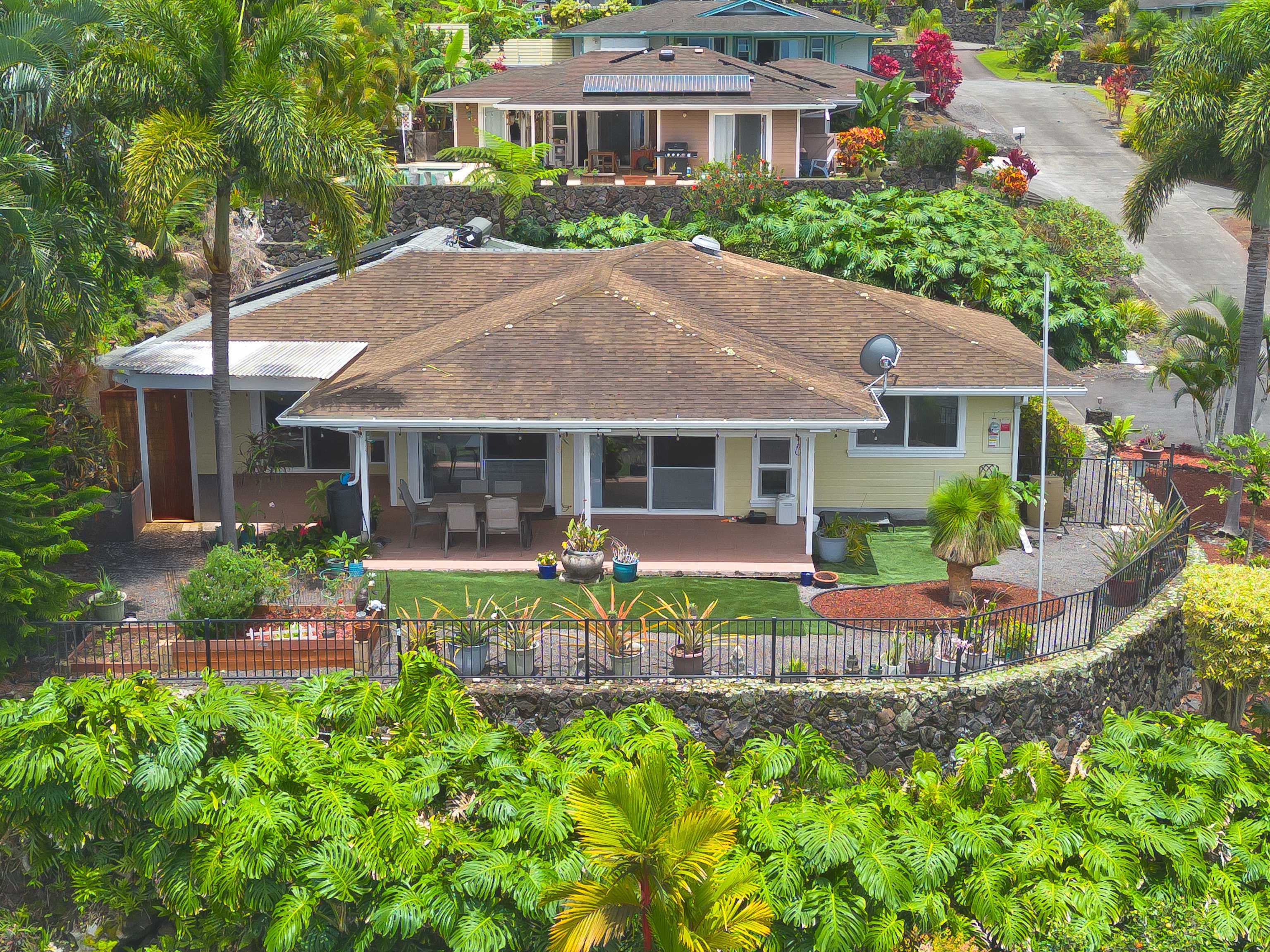 Kailua-kona, HI 96740,73-1501 LAAKEA ST