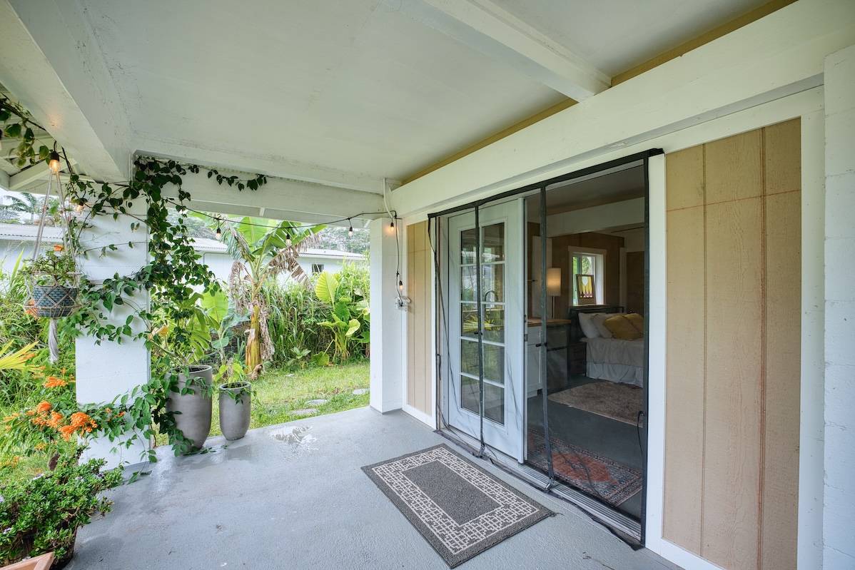 Hilo, HI 96720,345 HOAKA RD