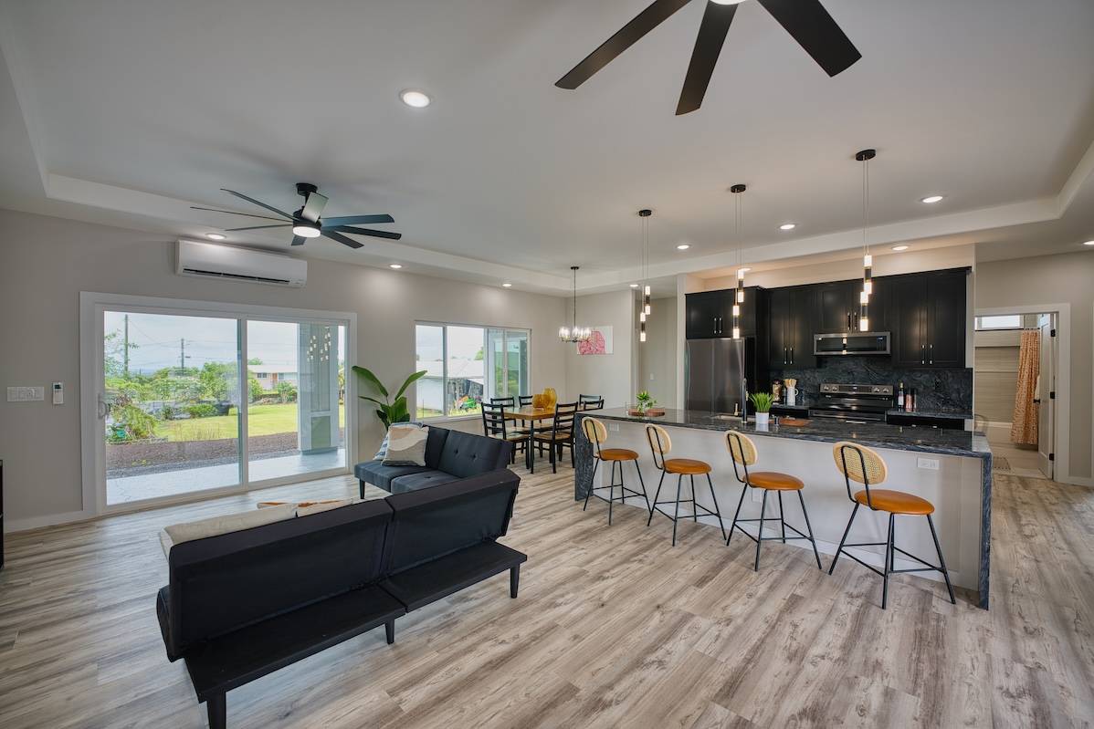 Hilo, HI 96720,1551 MAILANI ST