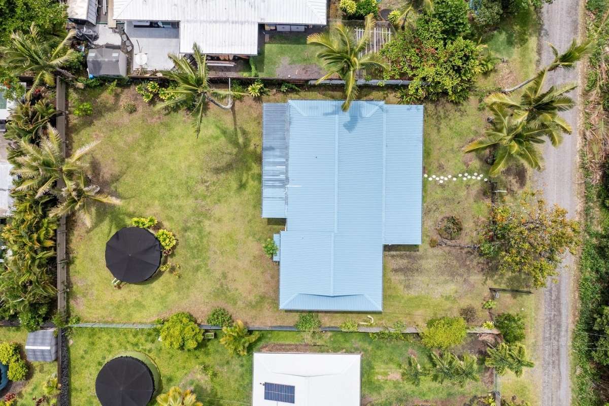 Keaau, HI 96749,15-1006 WAHI HEIAU PL