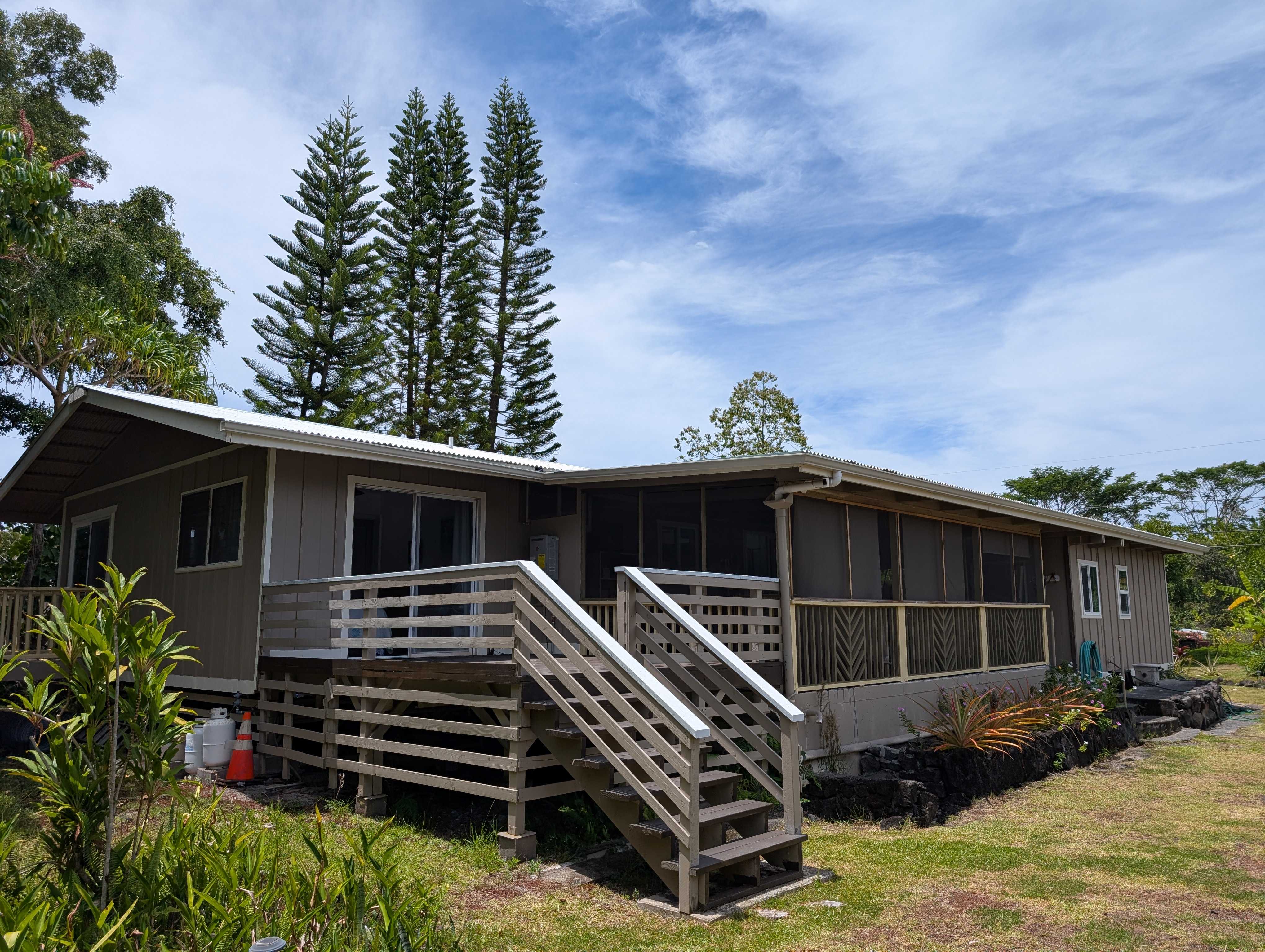 Keaau, HI 96749,15-1038 KUKANE RD