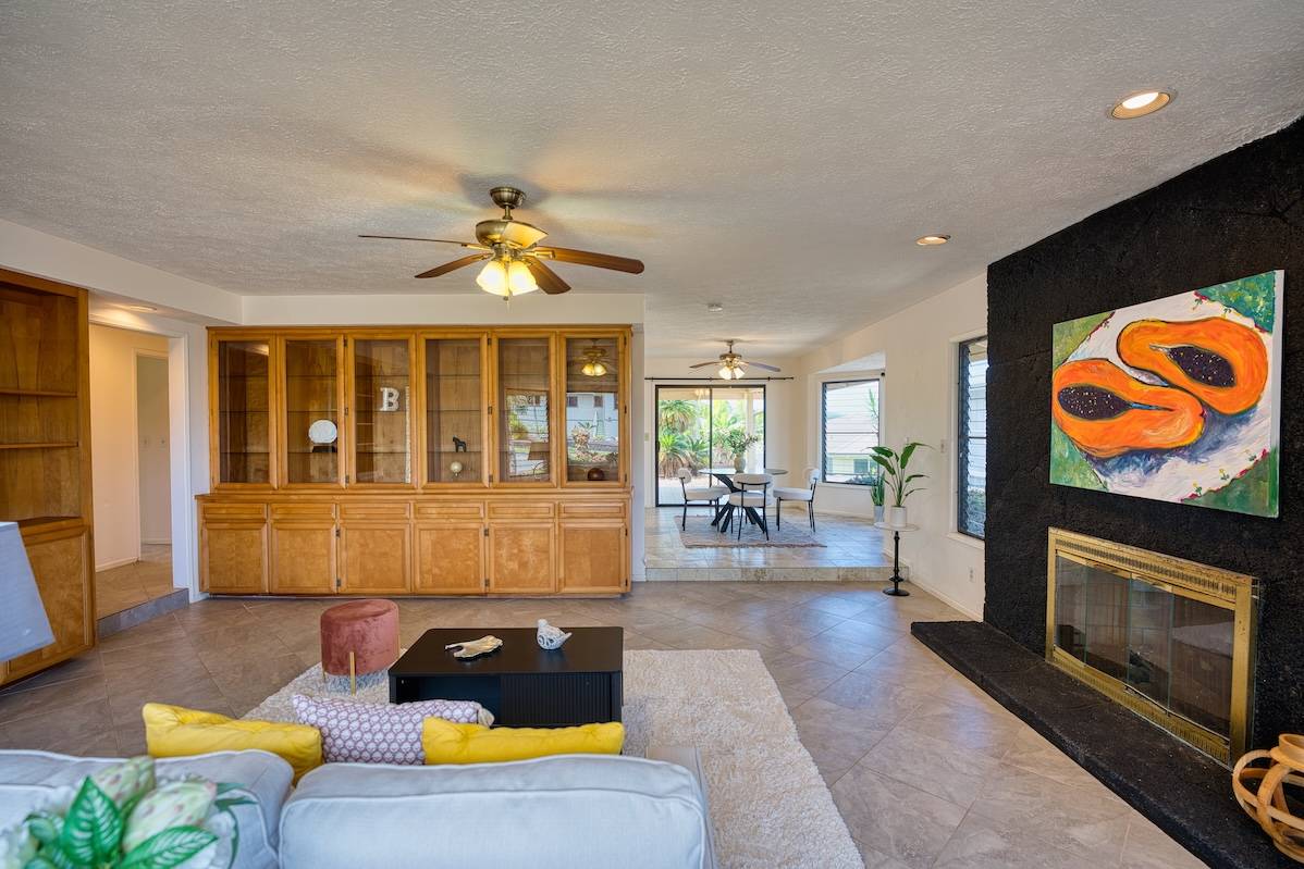 Hilo, HI 96720,708 KUKUAU ST