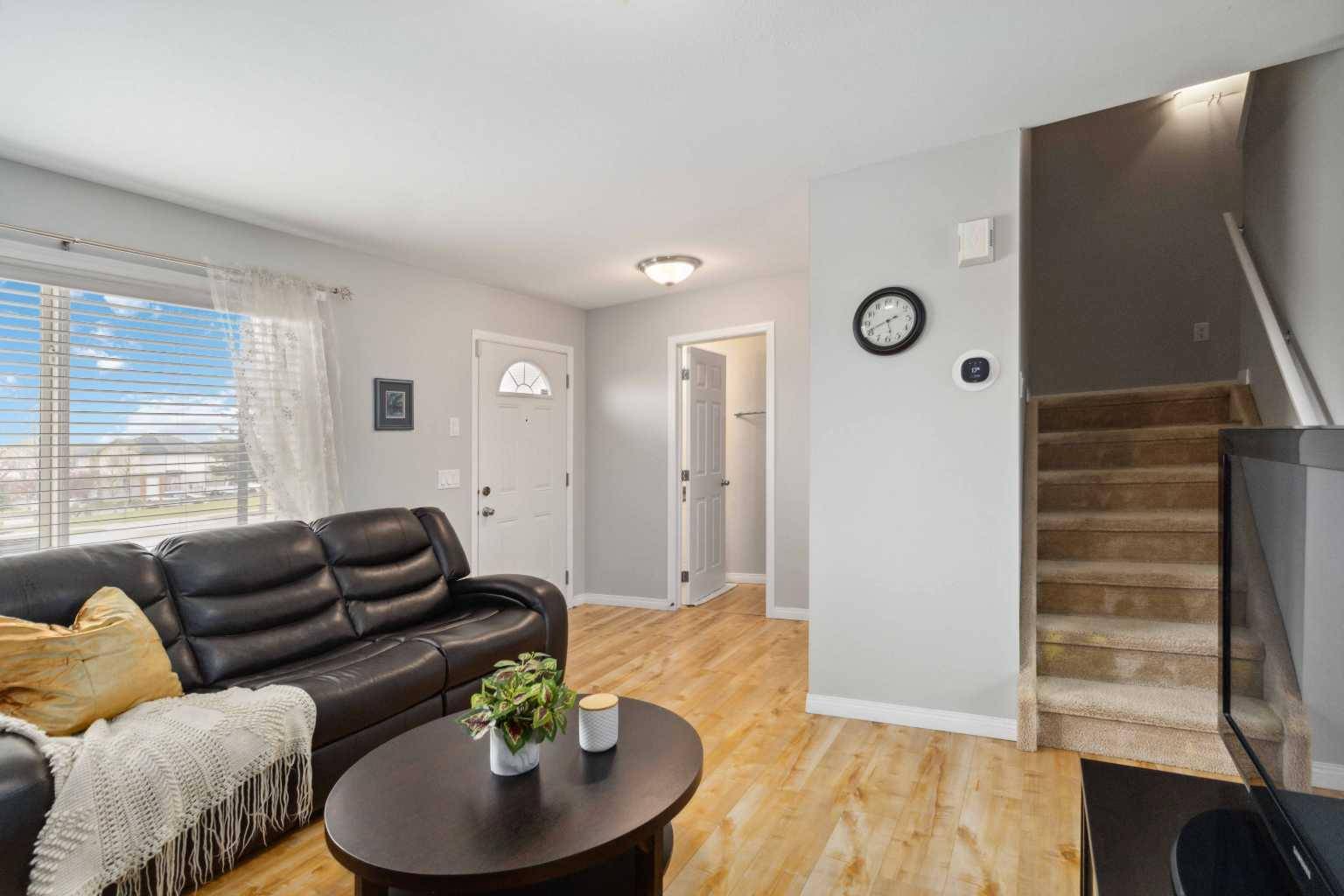 Fort Mcmurray, AB T9K 0K3,100 Millennium Gate #25
