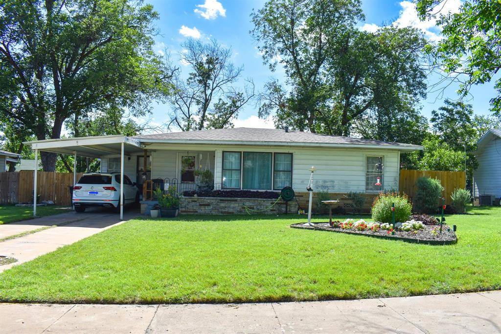 Brady, TX 76825,1921 S China Street