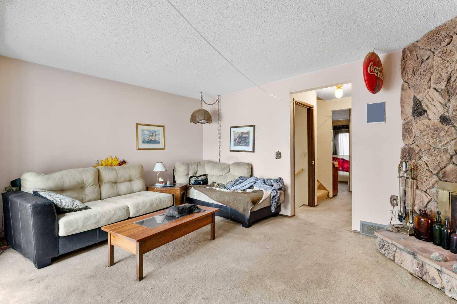 Calgary, AB T1A 5K9,6103 Madigan DR NE #75