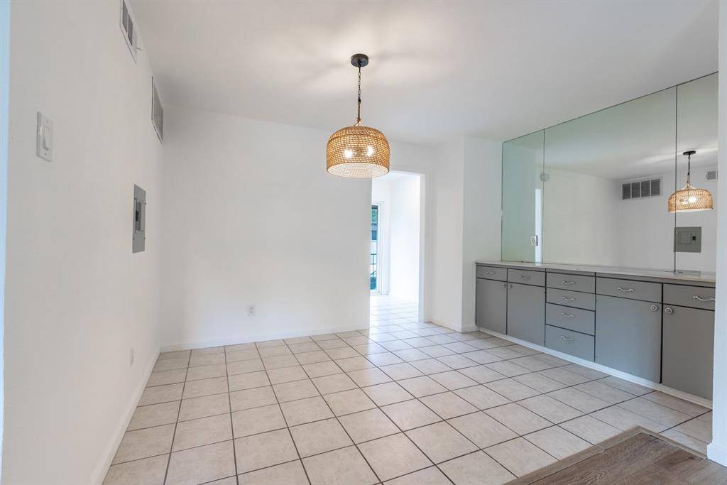 Dallas, TX 75230,10212 Regal Oaks Drive #C