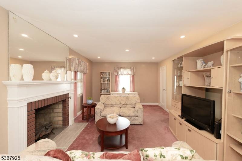 Hillside Twp., NJ 07205,408 Sanford Ave
