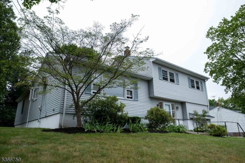 Wayne Twp., NJ 07470,16 Atwood Pl