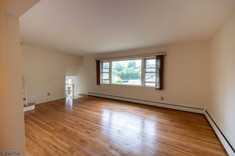 Wayne Twp., NJ 07470,16 Atwood Pl