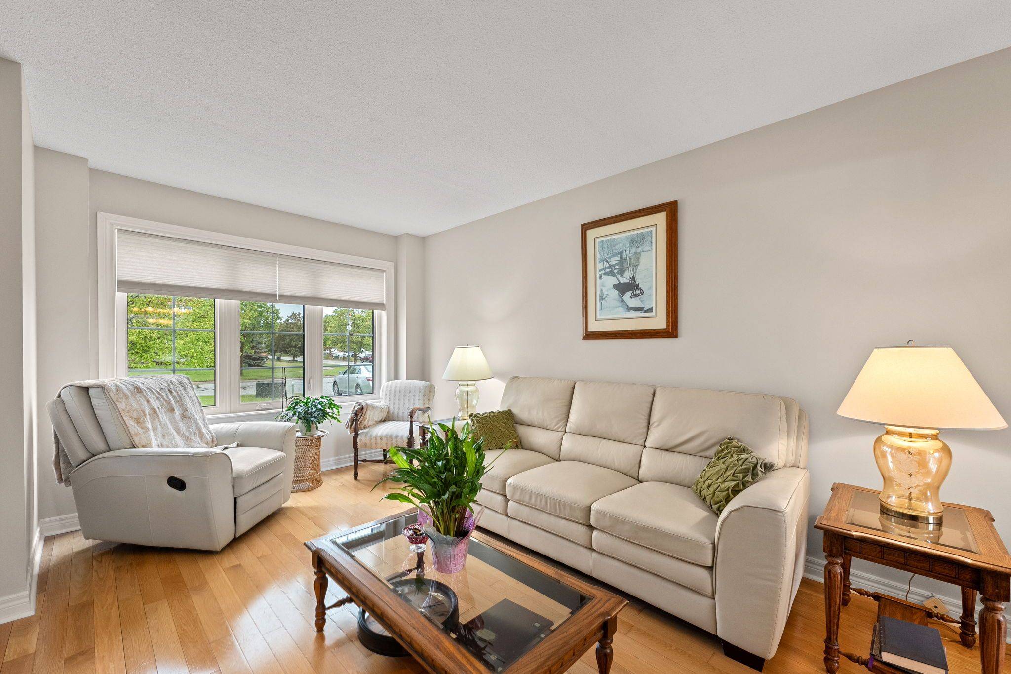 Georgina, ON L4P 3X1,16 Iveagh DR
