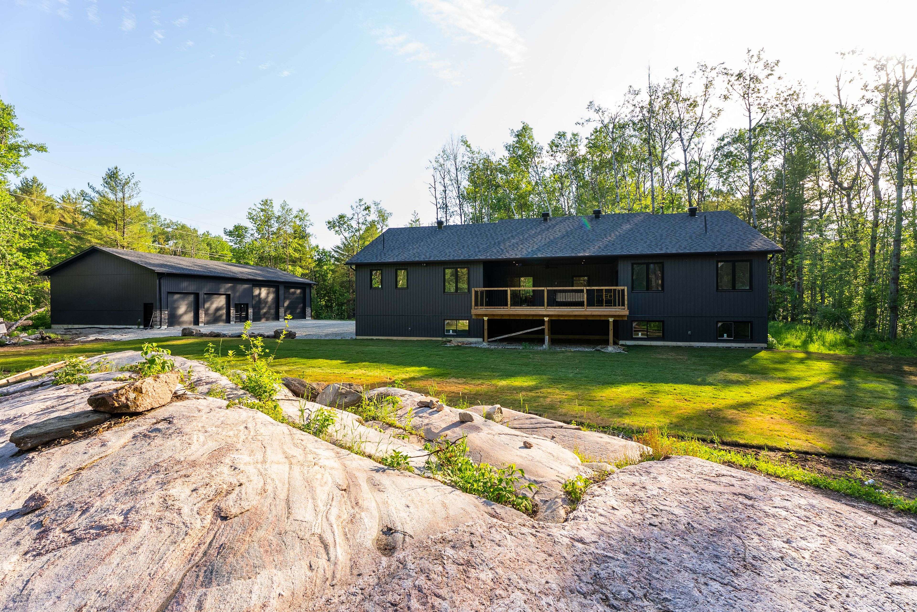 Gravenhurst, ON L0K 2B0,1064 Laidlaw AVE