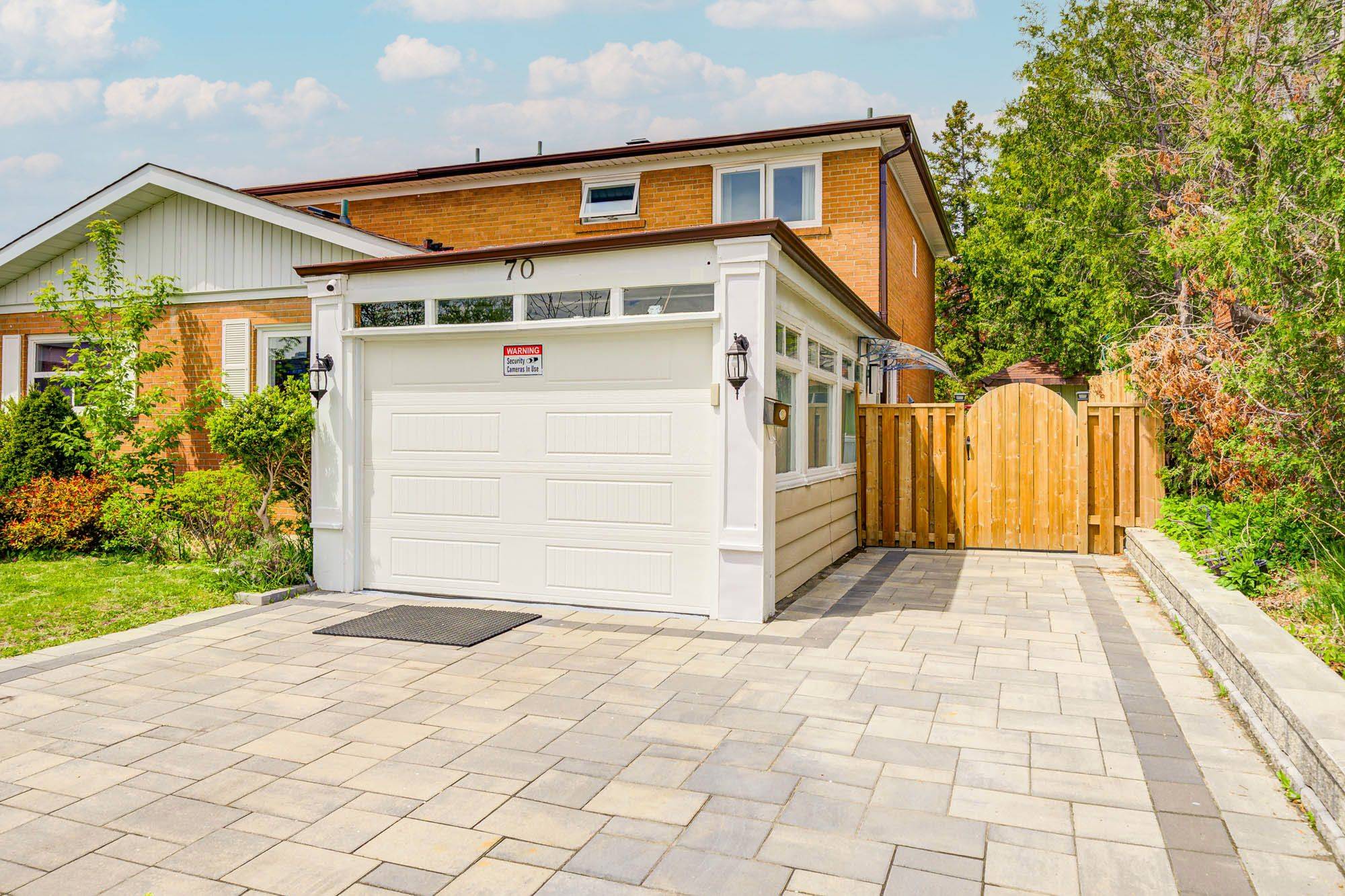 Toronto C15, ON M2J 3N2,70 Clydesdale DR #Bsmt