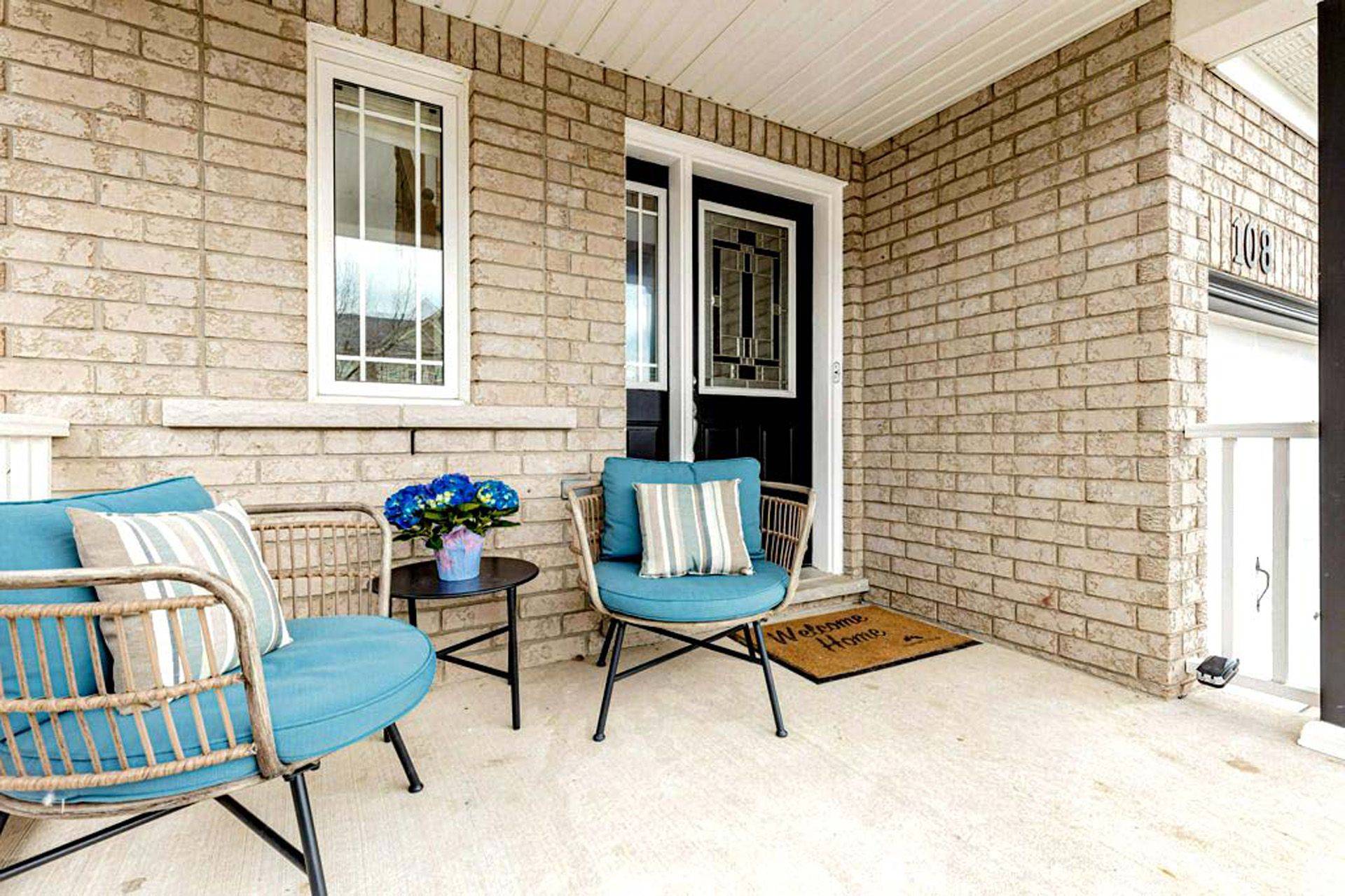 Bradford West Gwillimbury, ON L3Z 0C6,108 Gwillimbury DR