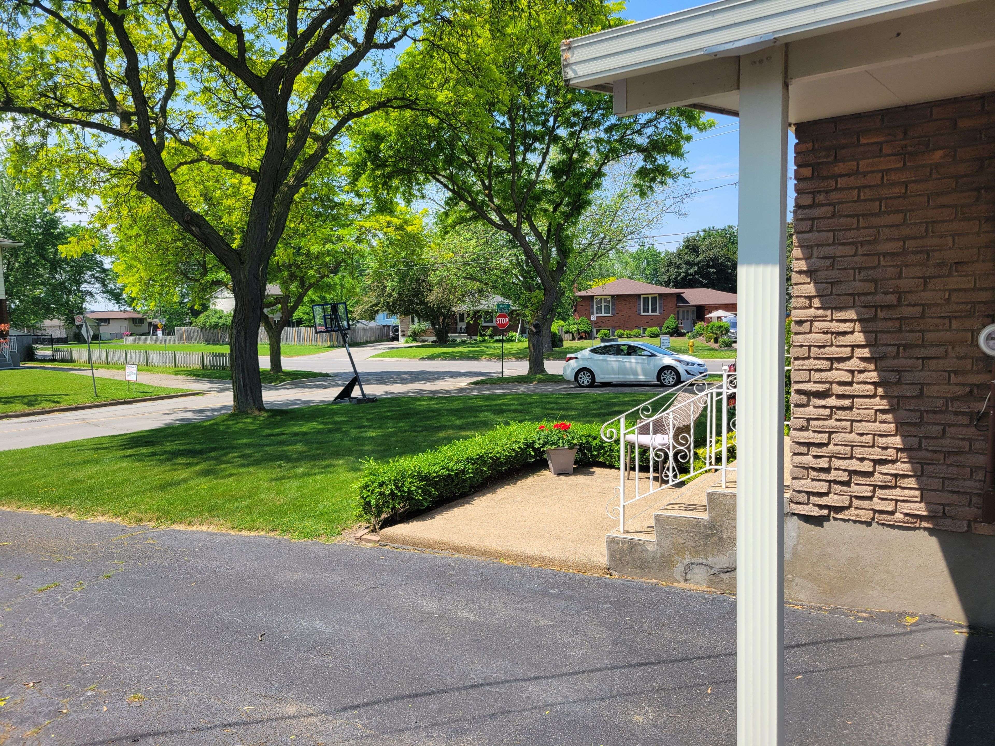 St. Catharines, ON L2N 3B9,3 Black Knight RD