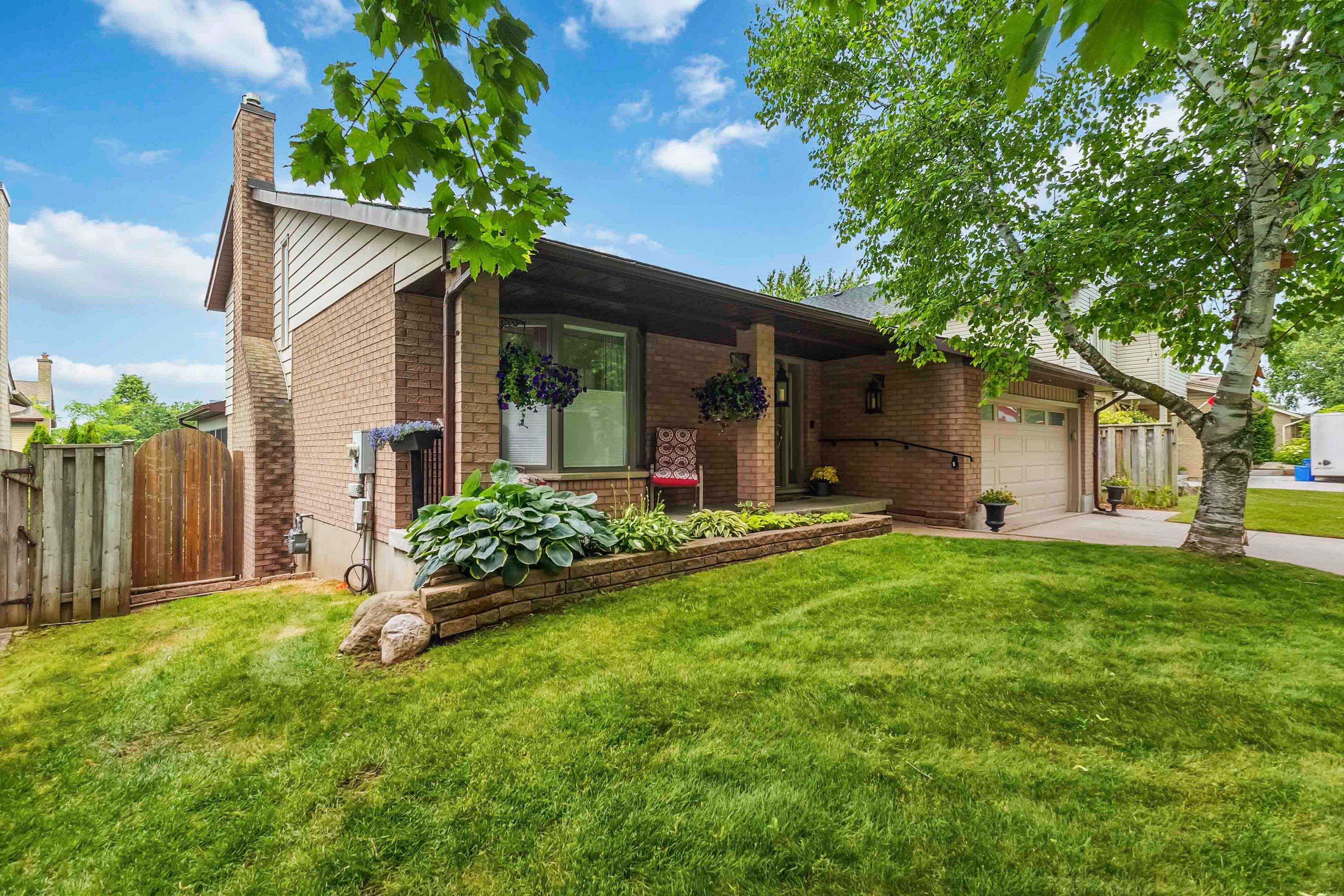 London South, ON N6K 3R4,76 KNIGHTS BRIDGE RD