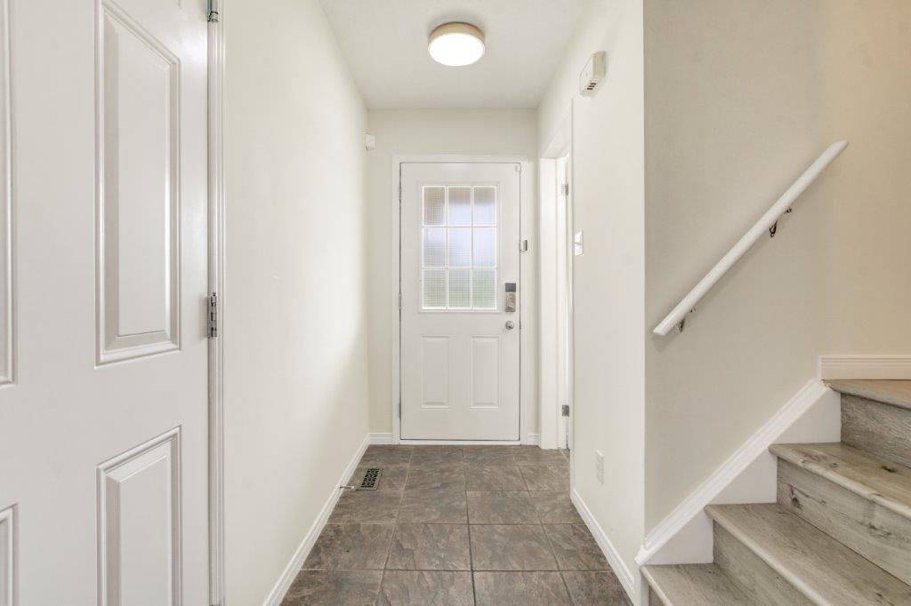 London North, ON N6G 0C7,2101 FOXWOOD AVE