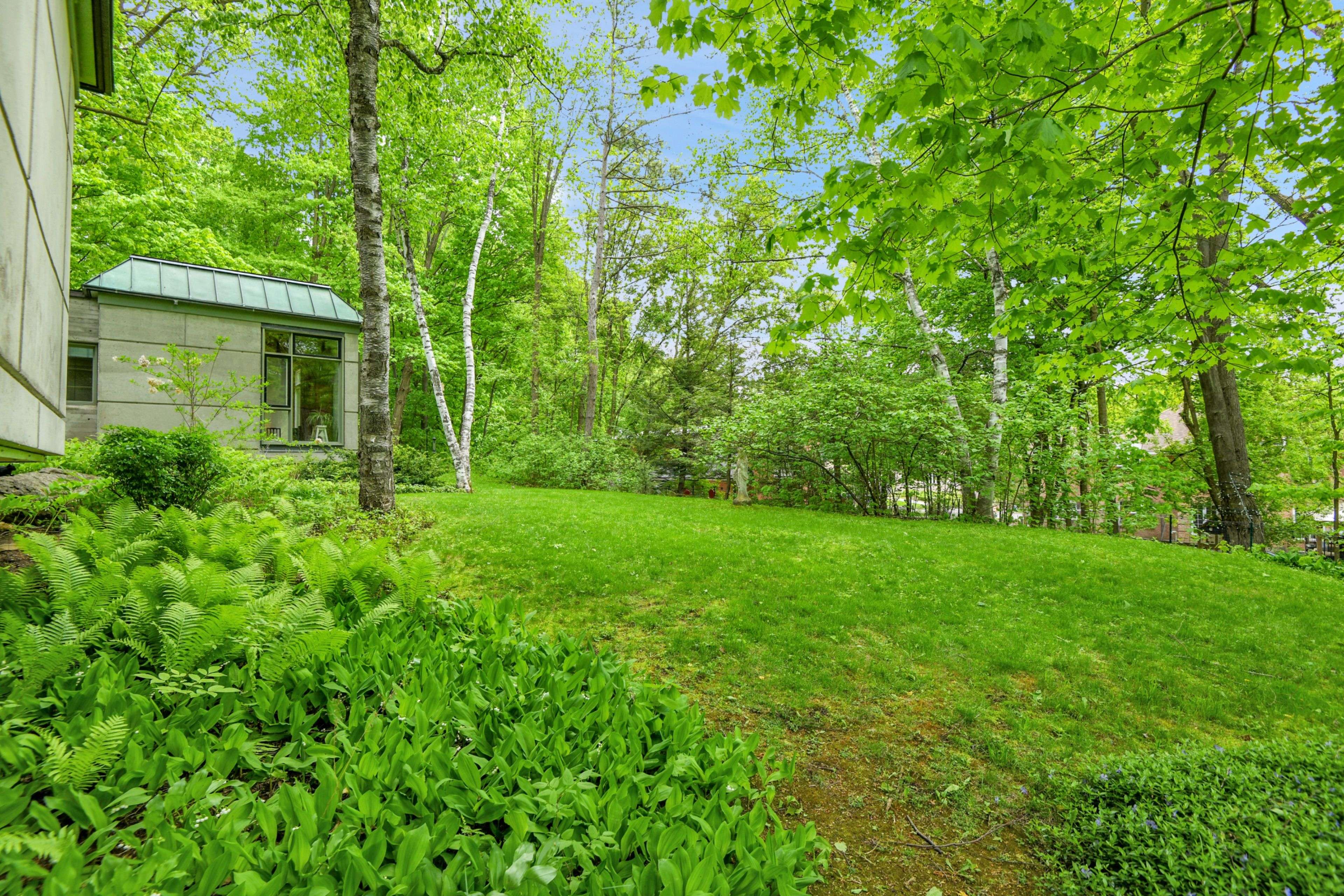 Rockcliffe Park, ON K1L 5A9,145 Lakeway DR