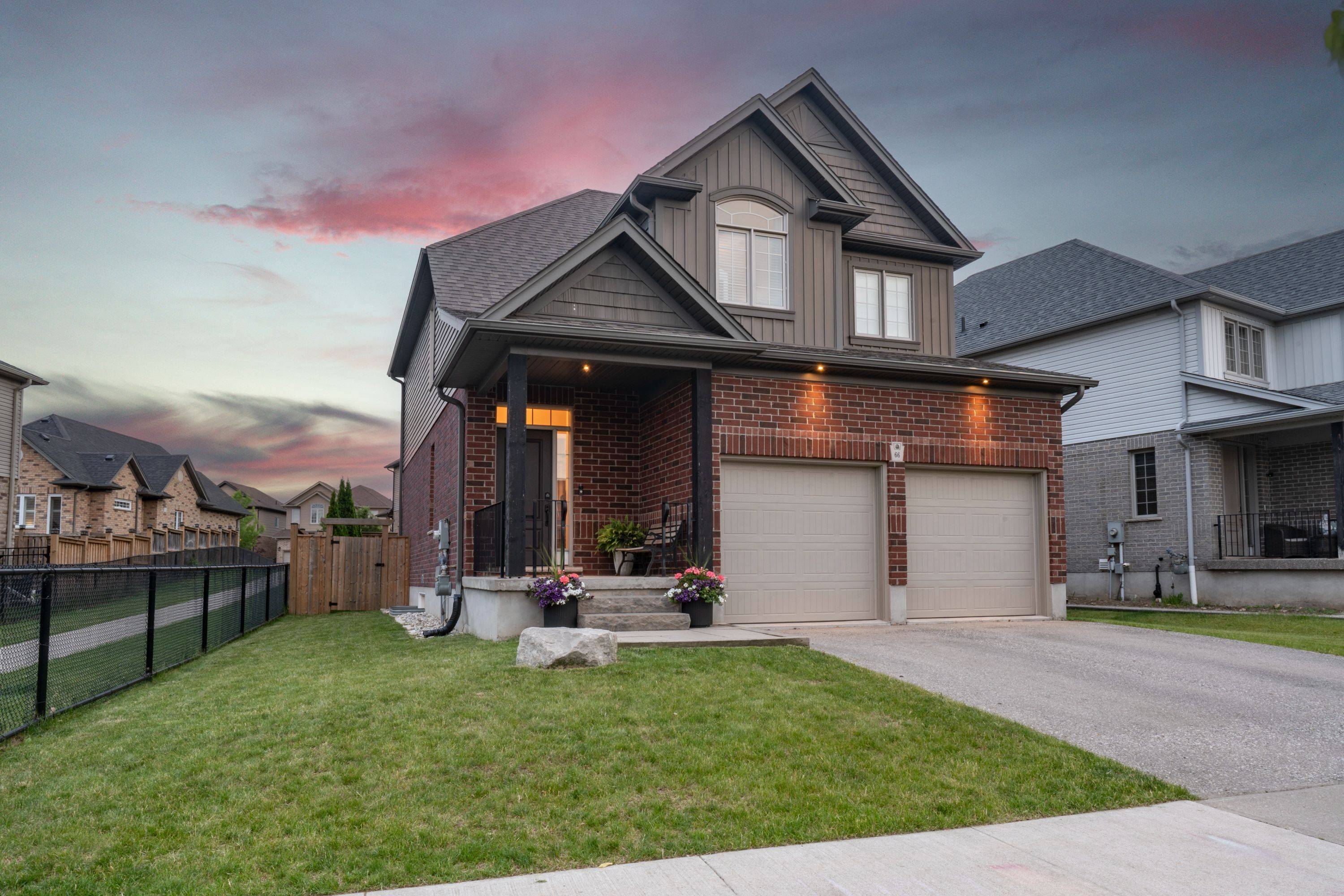 Kitchener, ON N2A 0G4,66 Eden Oak TRL