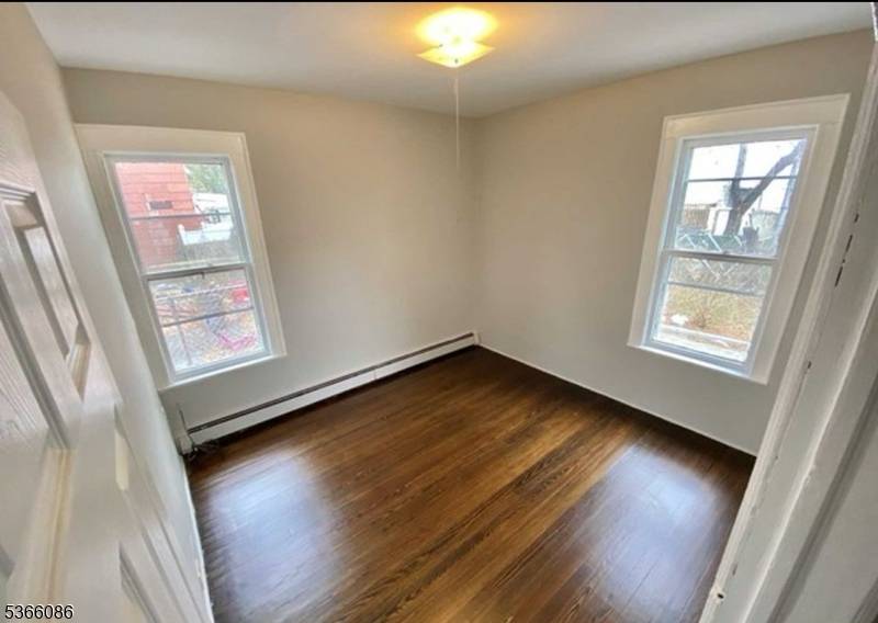 Clifton City, NJ 07011,9 Harrison Pl