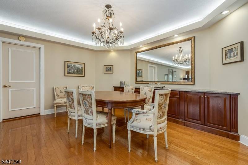 South Orange Village Twp., NJ 07079,609 W South Orange Ave 5H #5H