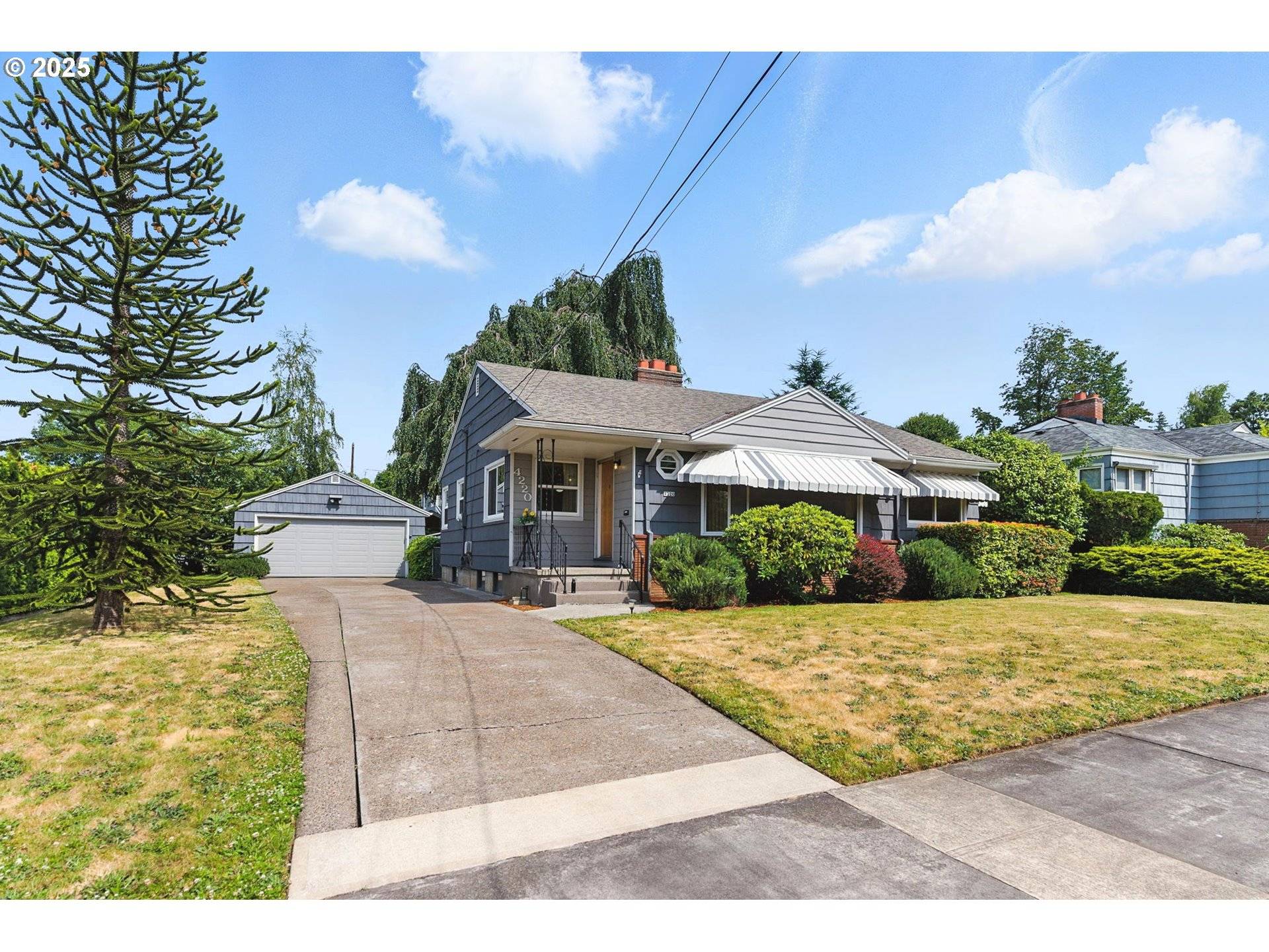 Portland, OR 97218,4220 NE 64TH AVE
