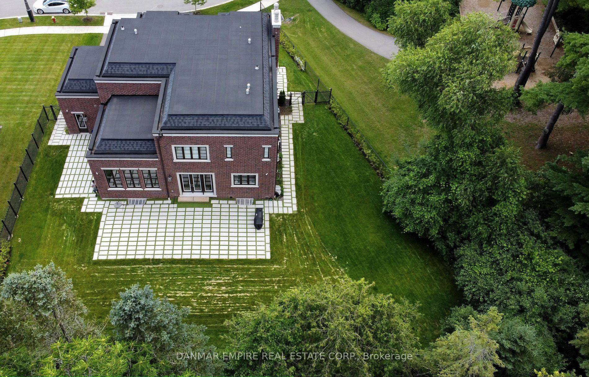 Oakville, ON L6J 0E6,2185 Grayson Green CT
