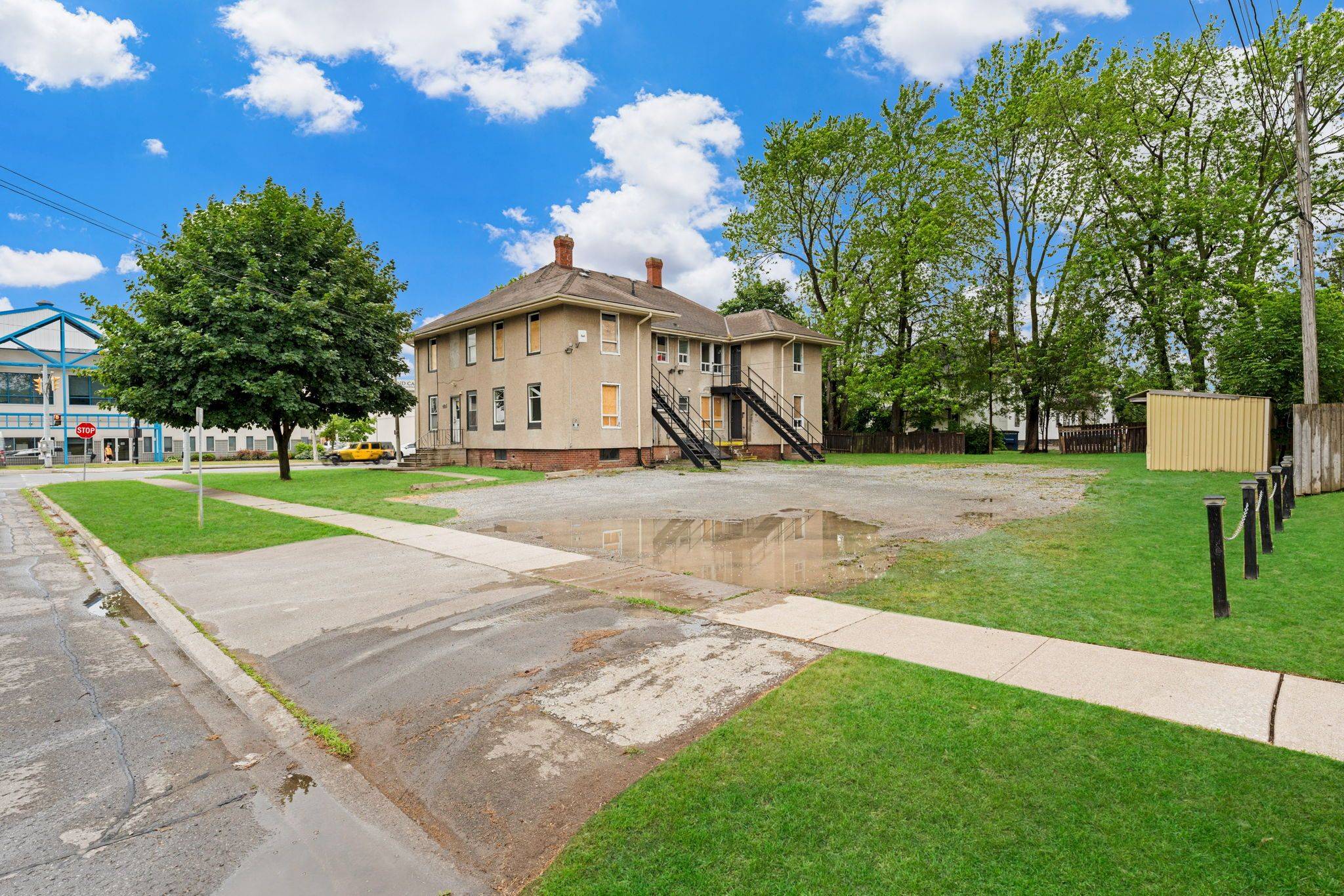Welland, ON L3B 3K7,480 King ST