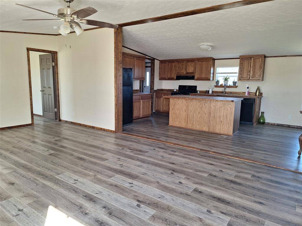 Poolville, TX 76487,242 Deer Valley Lane