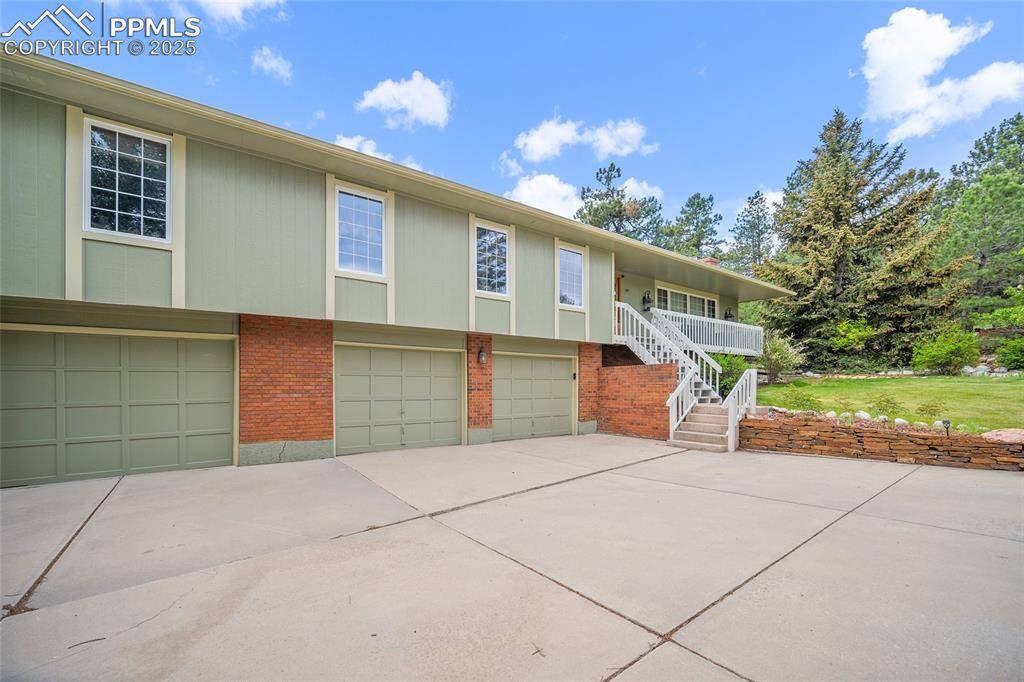 Colorado Springs, CO 80919,435 W Woodmen RD