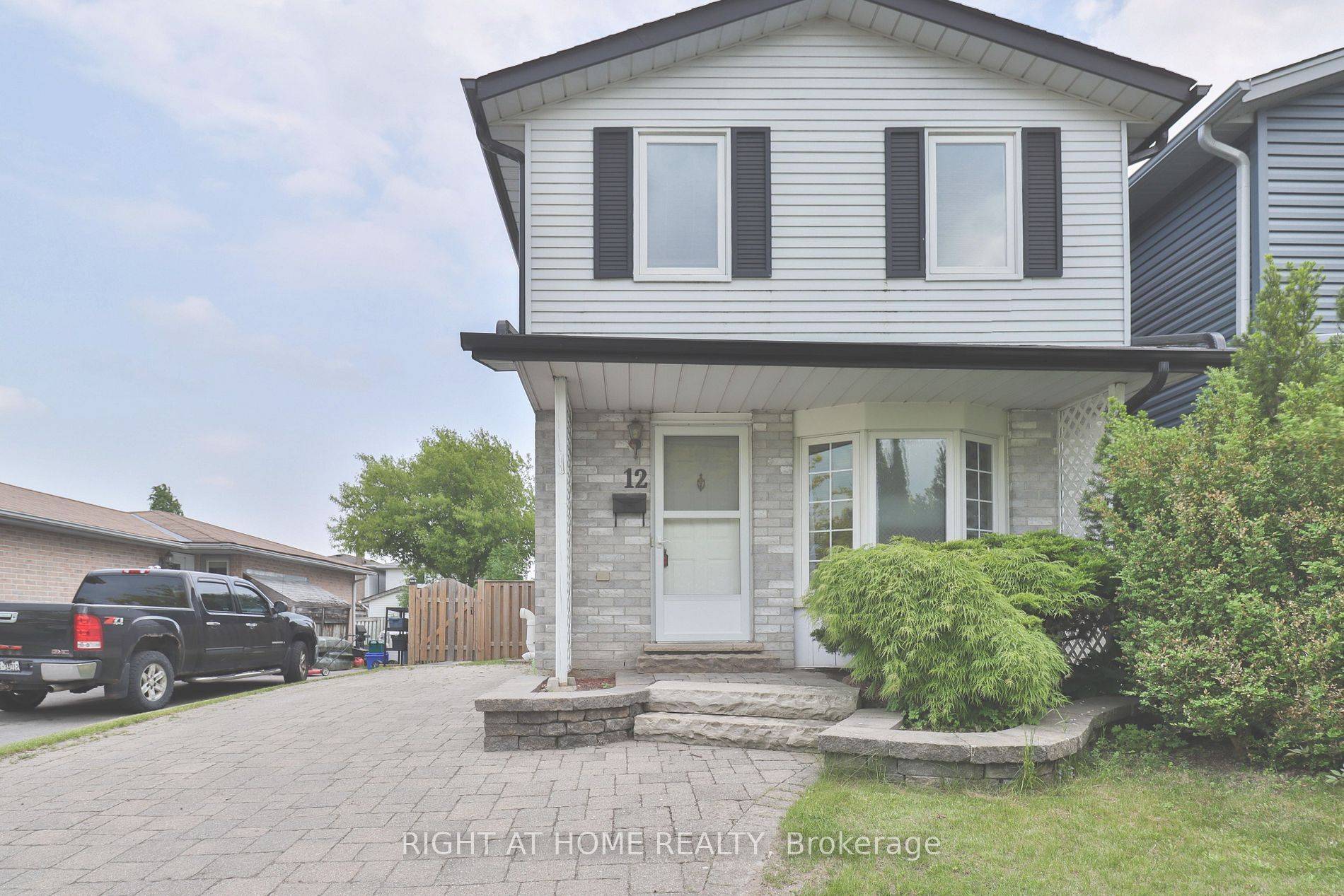 Halton Hills, ON L7J 2W2,12 Hill ST
