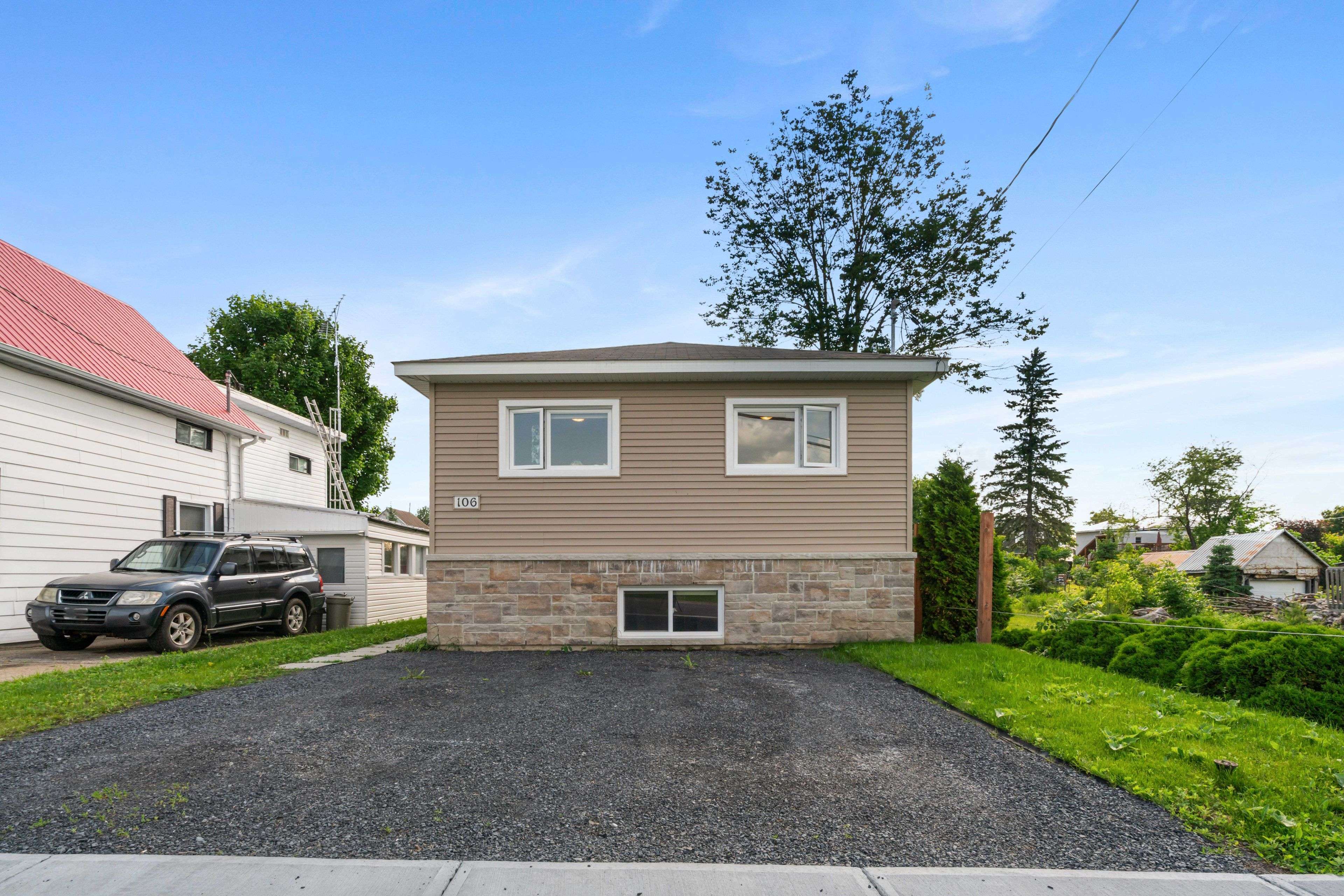 North Glengarry, ON K0C 1A0,106 Bishop ST S