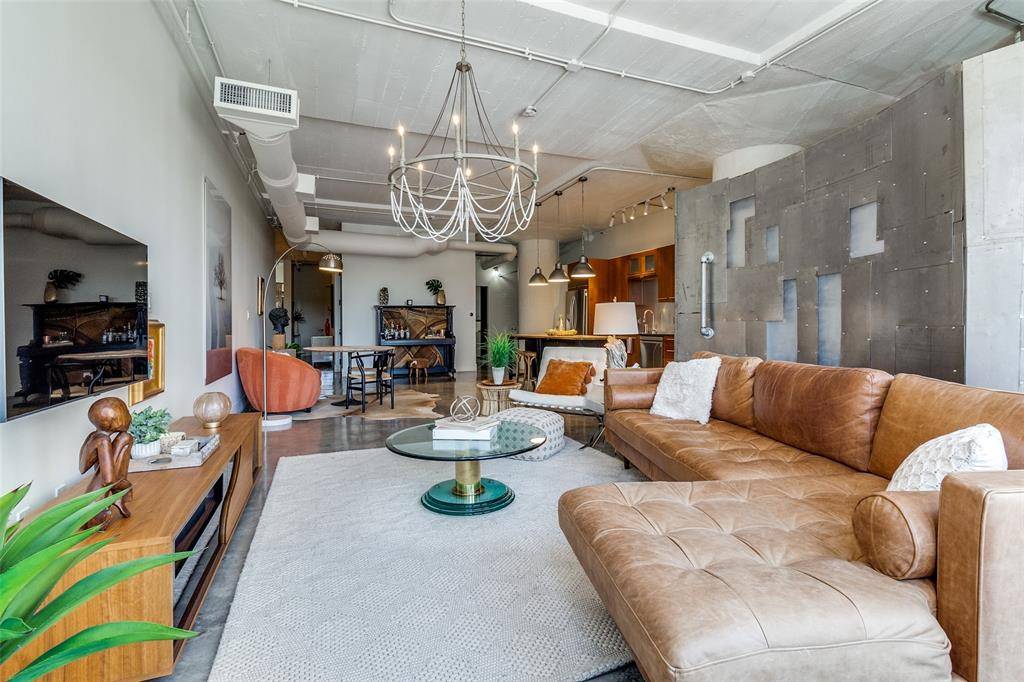 Dallas, TX 75202,1122 Jackson Street #302