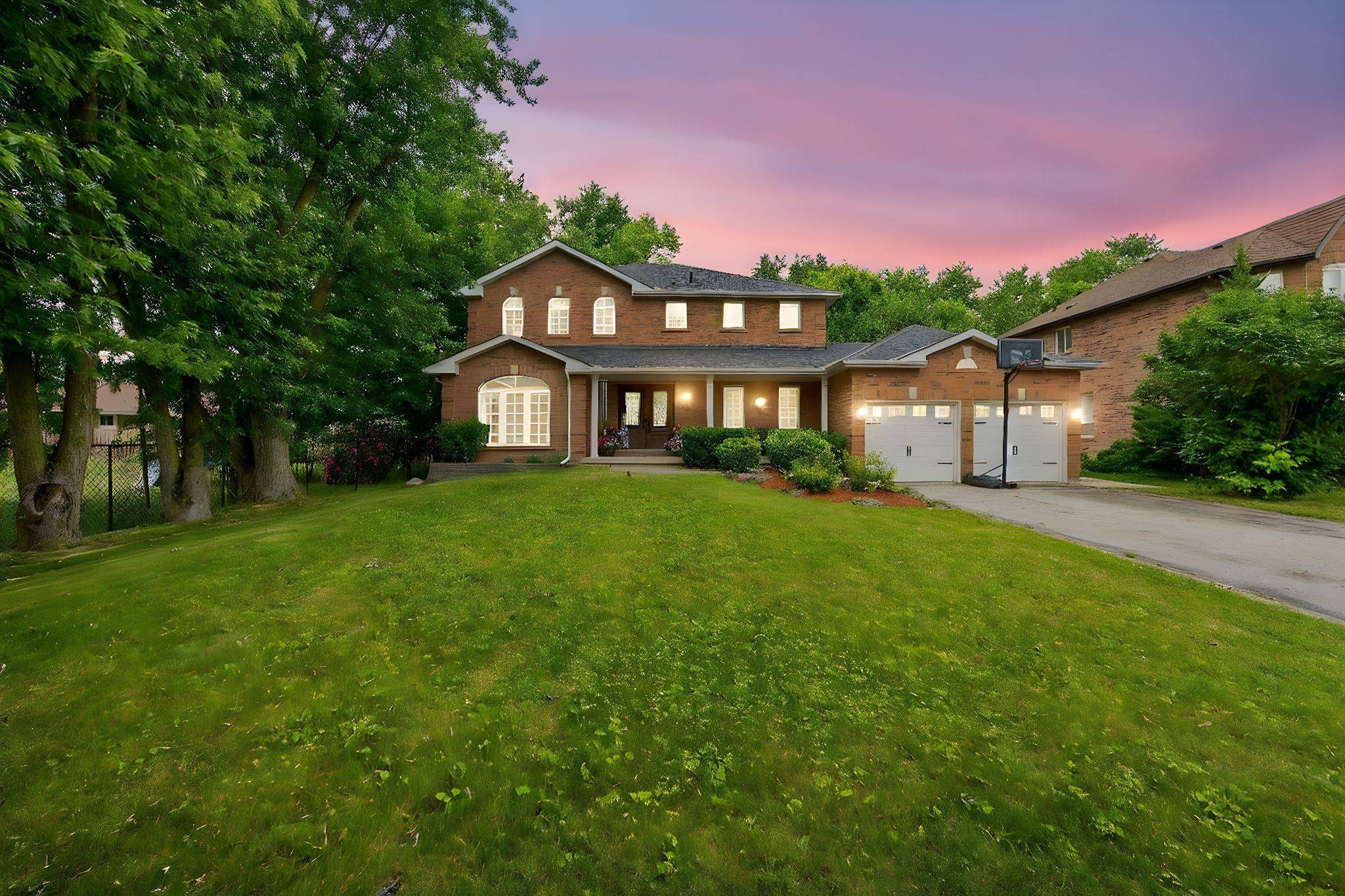 New Tecumseth, ON L9R 1X5,2 Dungey CRES