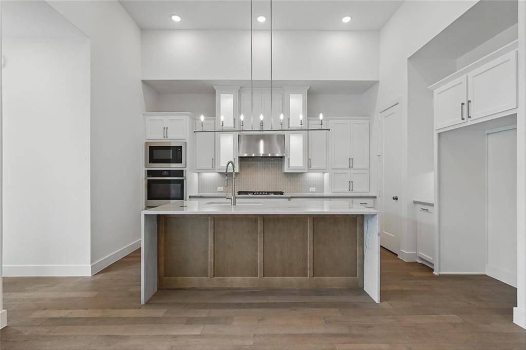 Rockwall, TX 75087,823 Shady Oaks Drive