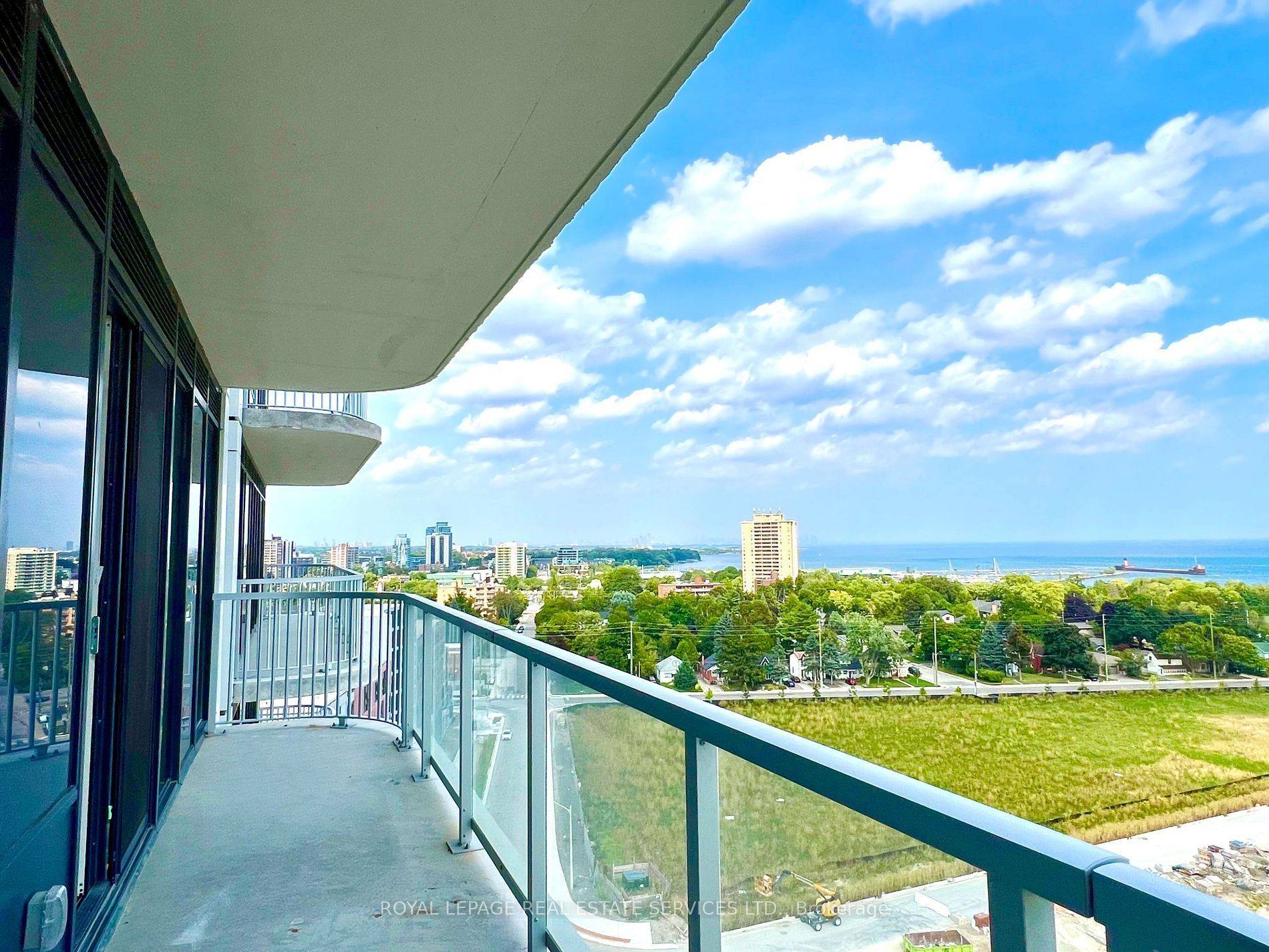 Mississauga, ON L5H 0A9,220 Missinnihe WAY #1206