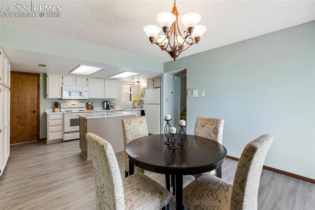Colorado Springs, CO 80919,6946 Gayle Lyn LN