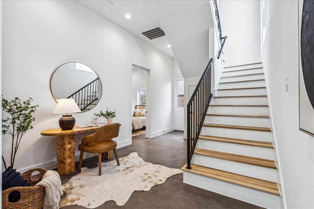 Dallas, TX 75235,2138 Lovedale Avenue #102