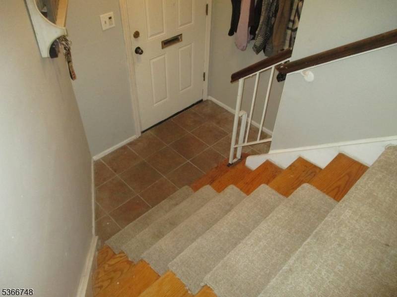 Little Falls Twp., NJ 07424,181 LONG HILL RD. 10-10 #10