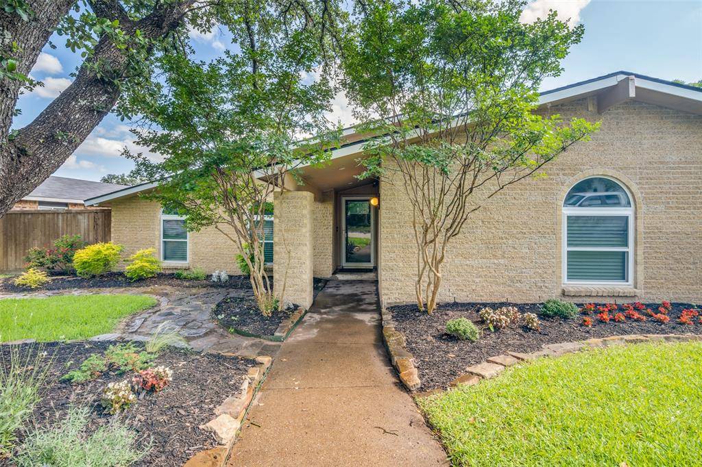 Dallas, TX 75238,11034 Mccree Road