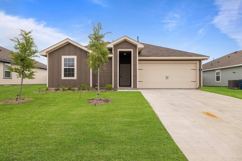 Nevada, TX 75173,220 Weatherboard Drive