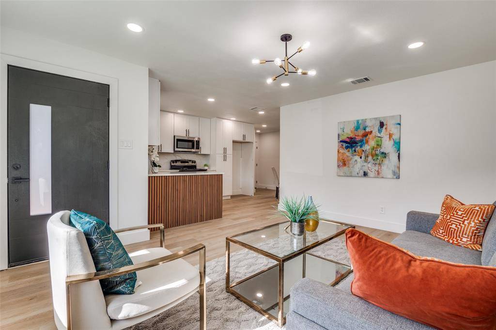 Dallas, TX 75232,7826 Woodshire Drive