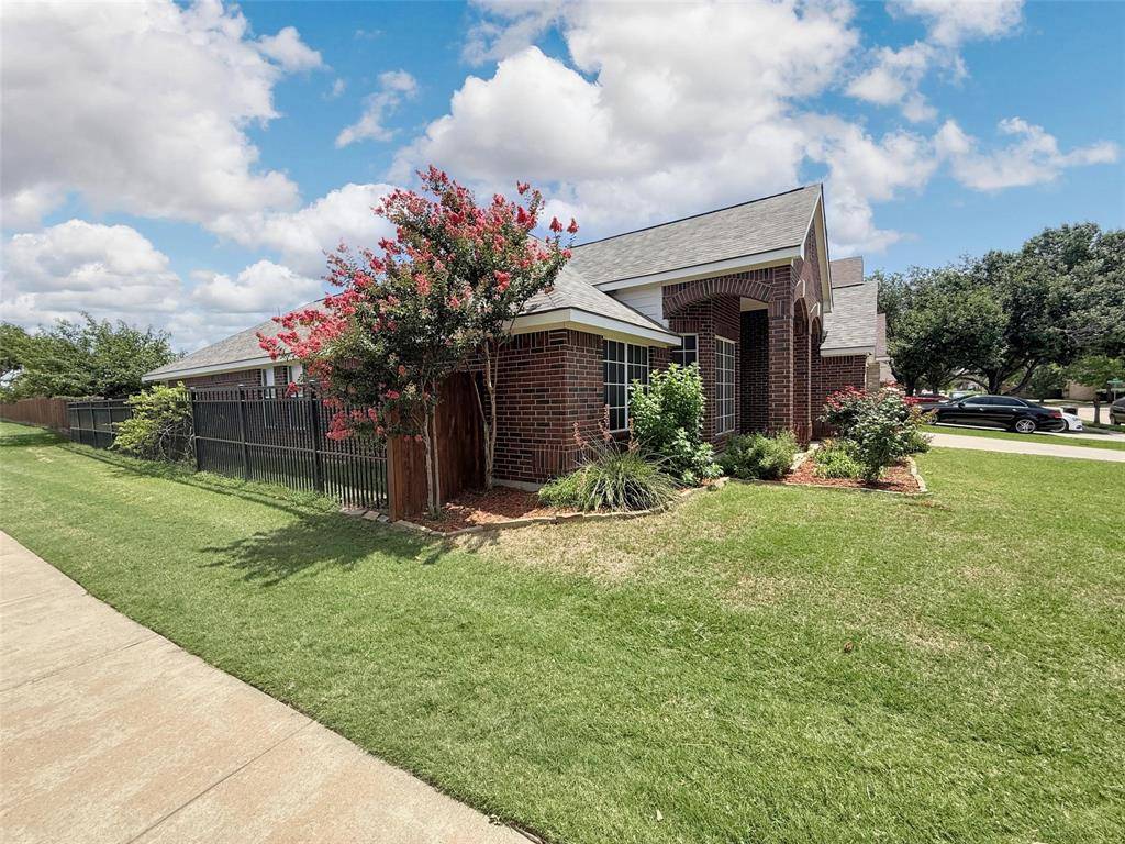 Fort Worth, TX 76244,3601 Queenswood Court