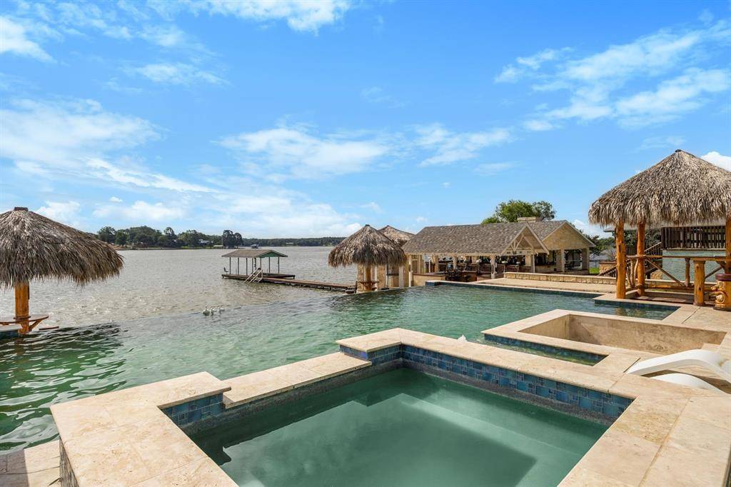 Mabank, TX 75156,220 Pin Oak D Drive