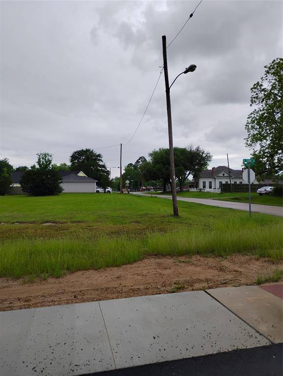 Edgewood, TX 75117,300 SE Front Street