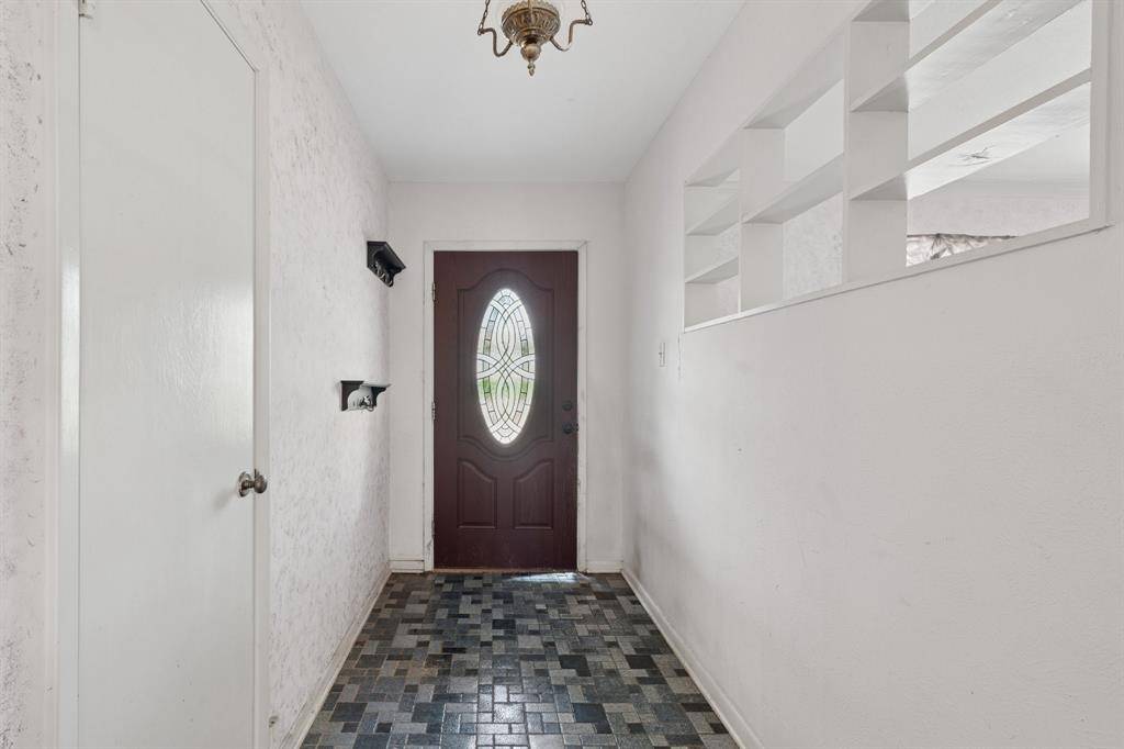 Grapevine, TX 76051,305 Bluebonnet Drive