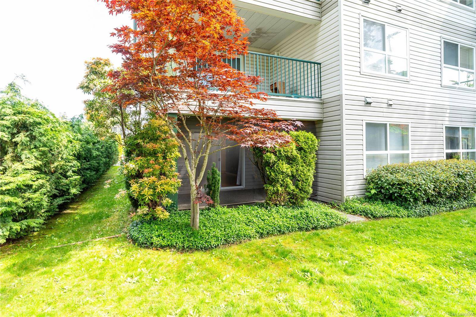 Nanaimo, BC V9R 1W8,690 Third St #103