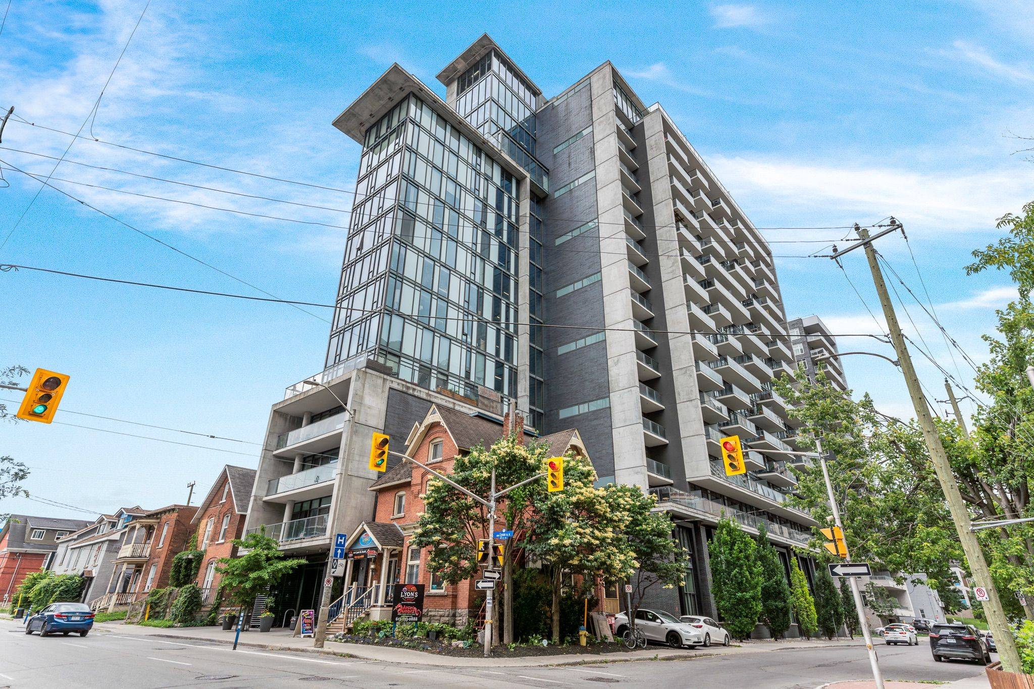 Ottawa Centre, ON K1R 0C1,224 Lyon ST