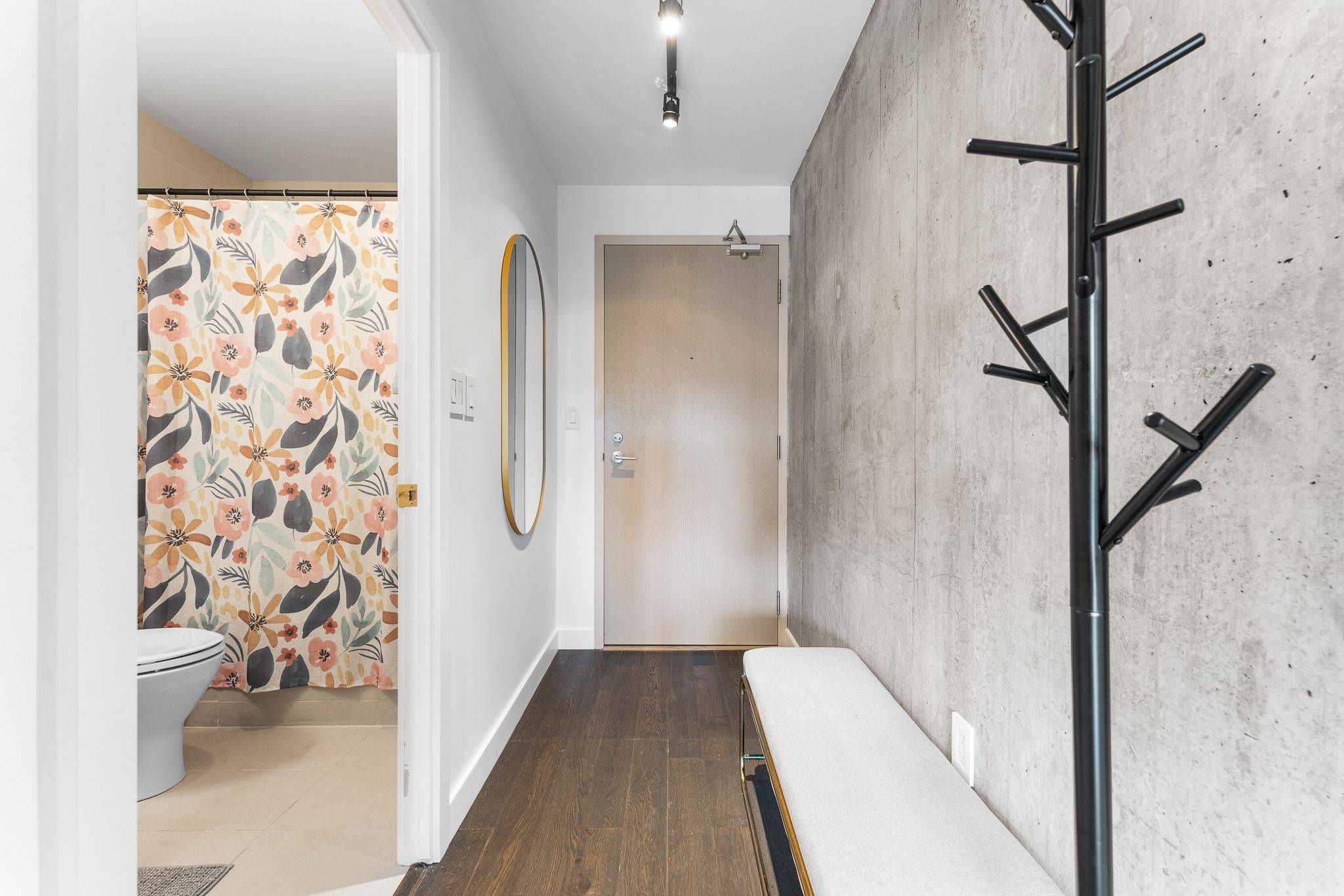 Ottawa Centre, ON K1R 0C1,224 Lyon ST #303